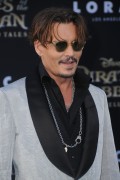 Джонни Депп (Johnny Depp) 'Pirates of the Caribbean Dead Men Tell no Tales' Premiere in Hollywood, 18.05.2017 (146xHQ) D96a47629388813