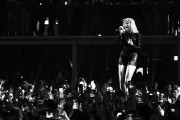 Тейлор Свифт (Taylor Swift) performs at the Super Saturday Night Concert at Club Nomadic, 04.02.2017 (15xHQ) Ed1abc590524093