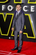 Оскар Айзек (Oscar Isaac) European premiere of 'Star Wars The Force Awakens' in London (December 16, 2015) - 44xHQ 2ad913617674743