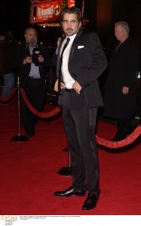 Колин Фаррелл (Colin Farrell) Alexander at the world premiere, in Hollywood, 16.11.2004 (83xHQ) Ed024d565543403
