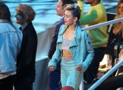 Майли Сайрус (Miley Cyrus) MTV Video Music Awards, California, 27.08.2017 (121xHQ) 84baeb590530523