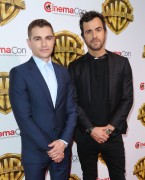 Дэйв Франко (Dave Franco) Warner Bros. Pictures Presentation during CinemaCon 2017 at The Colosseum at Caesars Palace (Las Vegas, 29.03.2017) - 107xHQ 2b34bc593469643