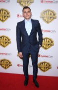 Дэйв Франко (Dave Franco) Warner Bros. Pictures Presentation during CinemaCon 2017 at The Colosseum at Caesars Palace (Las Vegas, 29.03.2017) - 107xHQ 5315c4593468403
