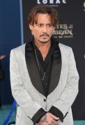 Джонни Депп (Johnny Depp) 'Pirates of the Caribbean Dead Men Tell no Tales' Premiere in Hollywood, 18.05.2017 (146xHQ) 17cf64629388663