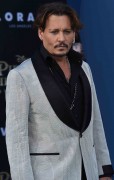 Джонни Депп (Johnny Depp) 'Pirates of the Caribbean Dead Men Tell no Tales' Premiere in Hollywood, 18.05.2017 (146xHQ) 259d6d629385483