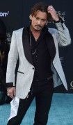 Джонни Депп (Johnny Depp) 'Pirates of the Caribbean Dead Men Tell no Tales' Premiere in Hollywood, 18.05.2017 (146xHQ) 47f567629386433