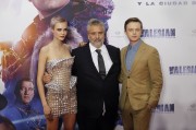 Дэйн ДеХаан, Люк Бессон, Кара Делевинь (Cara Delevingne, Luc Besson, Dane DeHaan) Valerian And The City Of A Thousand Planets Premiere (Mexico City, 02.08.2017) (57xHQ) 98bcc4618098803