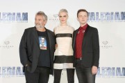 Дэйн ДеХаан, Люк Бессон, Кара Делевинь (Cara Delevingne, Luc Besson, Dane DeHaan) Valerian And The City Of A Thousand Planets Photocall at St. Regis Hotel (Mexico City, 02.08.2017) (63xHQ) D0a152618085883