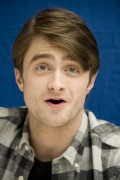 Дэниал Рэдклифф (Daniel Radcliffe) 'The Woman In Black' Press Conference (February 3, 2012) 5d6ebe617943253
