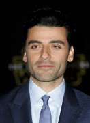 Оскар Айзек (Oscar Isaac) 'Star Wars The Force Awakens' premiere in Hollywood, 14.12.2015 - 55xHQ 129d3b617679263