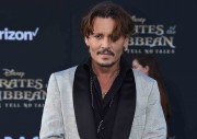 Джонни Депп (Johnny Depp) 'Pirates of the Caribbean Dead Men Tell no Tales' Premiere in Hollywood, 18.05.2017 (146xHQ) Bf23d1629386383