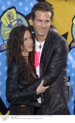 Райан Рейнольдс (Ryan Reynolds) 31.05.2003 MTV Movie Awards - photos Tammie Arroyo "Retna" (13xHQ) F9f1a2565325613