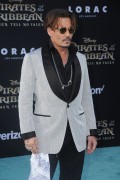 Джонни Депп (Johnny Depp) 'Pirates of the Caribbean Dead Men Tell no Tales' Premiere in Hollywood, 18.05.2017 (146xHQ) 480ee5629390133