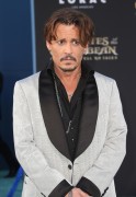 Джонни Депп (Johnny Depp) 'Pirates of the Caribbean Dead Men Tell no Tales' Premiere in Hollywood, 18.05.2017 (146xHQ) 2bcec4629389393