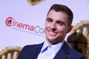 Дэйв Франко (Dave Franco) Warner Bros. Pictures Presentation during CinemaCon 2017 at The Colosseum at Caesars Palace (Las Vegas, 29.03.2017) - 107xHQ C7ef19593470143