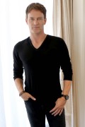 Стивен Мойер (Stephen Moyer) The Gifter press conference (Beverly Hills, August 8, 2017) F81021625924443