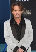 Джонни Депп (Johnny Depp) 'Pirates of the Caribbean Dead Men Tell no Tales' Premiere in Hollywood, 18.05.2017 (146xHQ) 6fd083629388003