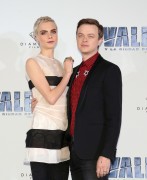 Дэйн ДеХаан, Люк Бессон, Кара Делевинь (Cara Delevingne, Luc Besson, Dane DeHaan) Valerian And The City Of A Thousand Planets Photocall at St. Regis Hotel (Mexico City, 02.08.2017) (63xHQ) 74ff4c618088833