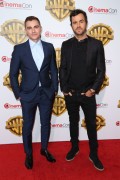 Дэйв Франко (Dave Franco) Warner Bros. Pictures Presentation during CinemaCon 2017 at The Colosseum at Caesars Palace (Las Vegas, 29.03.2017) - 107xHQ 4eee3c593470343