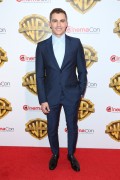Дэйв Франко (Dave Franco) Warner Bros. Pictures Presentation during CinemaCon 2017 at The Colosseum at Caesars Palace (Las Vegas, 29.03.2017) - 107xHQ 39da28593470333