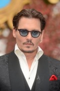 Джонни Депп (Johnny Depp) Alice Through the Looking Glass Premiere (London, 10.05.2016) (59xHQ) 7e3ba7629392683