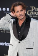 Джонни Депп (Johnny Depp) 'Pirates of the Caribbean Dead Men Tell no Tales' Premiere in Hollywood, 18.05.2017 (146xHQ) 0aa396629386183