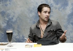 Колин Фаррелл (Colin Farrell) Press Conference "A home at the end of the world" (09.07.2004 "Retna") 145c75565377523