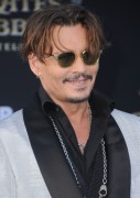 Джонни Депп (Johnny Depp) 'Pirates of the Caribbean Dead Men Tell no Tales' Premiere in Hollywood, 18.05.2017 (146xHQ) B2135d629388333