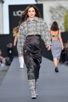 Cheryl - Le Defile L'Oreal Paris : Runway - Paris Fashion Week Womenswear Spring/Summer 2018