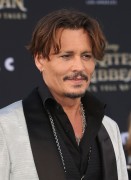 Джонни Депп (Johnny Depp) 'Pirates of the Caribbean Dead Men Tell no Tales' Premiere in Hollywood, 18.05.2017 (146xHQ) Fc31f9629384093
