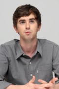 Фредди Хаймор Freddie Highmore) The Good Doctor press conference (Los Angeles, August 7, 2017) 4642a6617946893