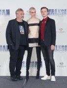 Дэйн ДеХаан, Люк Бессон, Кара Делевинь (Cara Delevingne, Luc Besson, Dane DeHaan) Valerian And The City Of A Thousand Planets Photocall at St. Regis Hotel (Mexico City, 02.08.2017) (63xHQ) 4a302e618086813