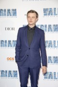 Дэйн ДеХаан (Dane DeHaan) Valerian and the City of a Thousand Planets Premiere (Paris, July 25, 2017) - 50xHQ D55f4a618096193