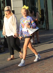 JoJo Siwa - Out shopping at The Grove in Hollywood, CA, 2017-09-05