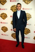 Дэйв Франко (Dave Franco) Warner Bros. Pictures Presentation during CinemaCon 2017 at The Colosseum at Caesars Palace (Las Vegas, 29.03.2017) - 107xHQ 1d8a44593467963