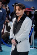 Джонни Депп (Johnny Depp) 'Pirates of the Caribbean Dead Men Tell no Tales' Premiere in Hollywood, 18.05.2017 (146xHQ) 77d25f629389273