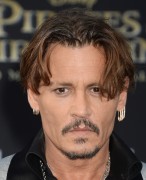 Джонни Депп (Johnny Depp) 'Pirates of the Caribbean Dead Men Tell no Tales' Premiere in Hollywood, 18.05.2017 (146xHQ) 8c3e28629387103