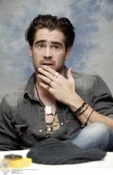 Колин Фаррелл (Colin Farrell) Press Conference "A home at the end of the world" (09.07.2004 "Retna") 62328b565378153