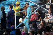Майли Сайрус (Miley Cyrus) MTV Video Music Awards, California, 27.08.2017 (121xHQ) 8523d6590530553