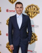 Дэйв Франко (Dave Franco) Warner Bros. Pictures Presentation during CinemaCon 2017 at The Colosseum at Caesars Palace (Las Vegas, 29.03.2017) - 107xHQ 4f91e7593470173