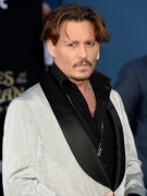 Джонни Депп (Johnny Depp) 'Pirates of the Caribbean Dead Men Tell no Tales' Premiere in Hollywood, 18.05.2017 (146xHQ) 741c5d629386363