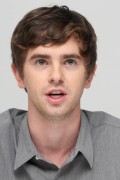 Фредди Хаймор Freddie Highmore) The Good Doctor press conference (Los Angeles, August 7, 2017) 99542e617947643