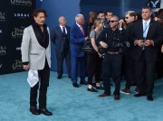 Джонни Депп (Johnny Depp) 'Pirates of the Caribbean Dead Men Tell no Tales' Premiere in Hollywood, 18.05.2017 (146xHQ) Ec0606629385543