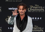 Джонни Депп (Johnny Depp) 'Pirates of the Caribbean Dead Men Tell no Tales' Premiere in Hollywood, 18.05.2017 (146xHQ) 962f9a629386123
