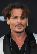 Джонни Депп (Johnny Depp) 'Pirates of the Caribbean Dead Men Tell no Tales' Premiere in Hollywood, 18.05.2017 (146xHQ) 1c4986629385623