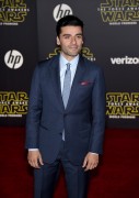 Оскар Айзек (Oscar Isaac) 'Star Wars The Force Awakens' premiere in Hollywood, 14.12.2015 - 55xHQ 3aa831617680923