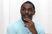 Идрис Эльба (Idris Elba) The Dark Tower press conference (New York, July 31, 2017) 05a31f625919063