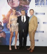 Дэйн ДеХаан, Люк Бессон, Кара Делевинь (Cara Delevingne, Luc Besson, Dane DeHaan) Valerian And The City Of A Thousand Planets Premiere (Mexico City, 02.08.2017) (57xHQ) 1a55de618098843