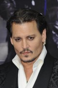 Джонни Депп (Johnny Depp) Alice Through the Looking Glass Premiere (London, 10.05.2016) (59xHQ) 141b5a629392003