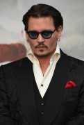 Джонни Депп (Johnny Depp) Alice Through the Looking Glass Premiere (London, 10.05.2016) (59xHQ) 6bff61629392763